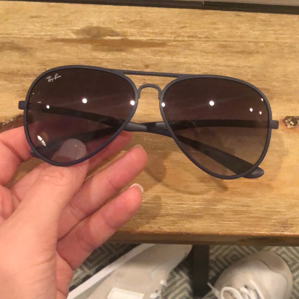 Ray Ban Navy aviator